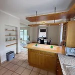 Geraeumige Monteurwohnung In Apartamento