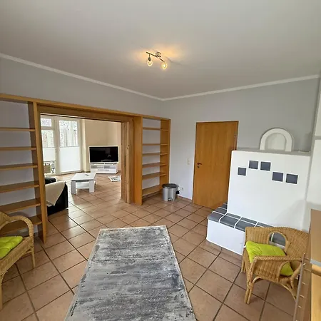 Geraeumige Monteurwohnung In Апартаменты *