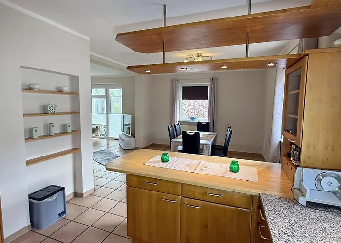Geraeumige Monteurwohnung In Апартаменты
